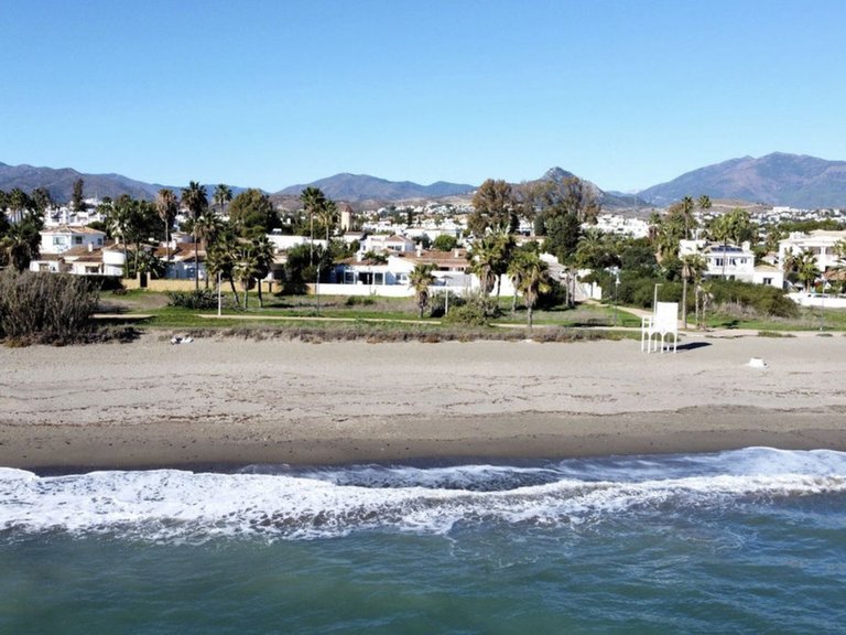Villa for Sale in Estepona, Malaga 9
