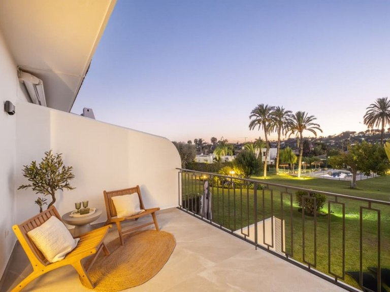 Town House for Sale in Nueva Andalucia, Malaga 2