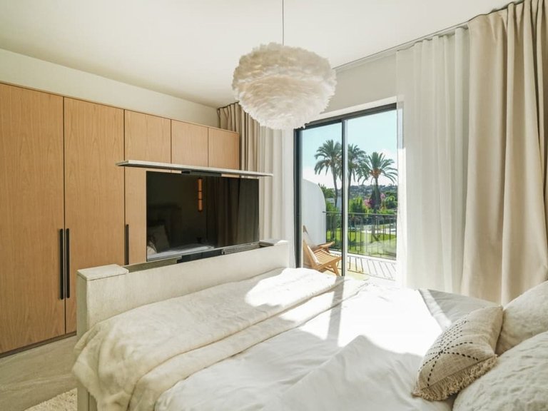 Town House for Sale in Nueva Andalucia, Malaga 5
