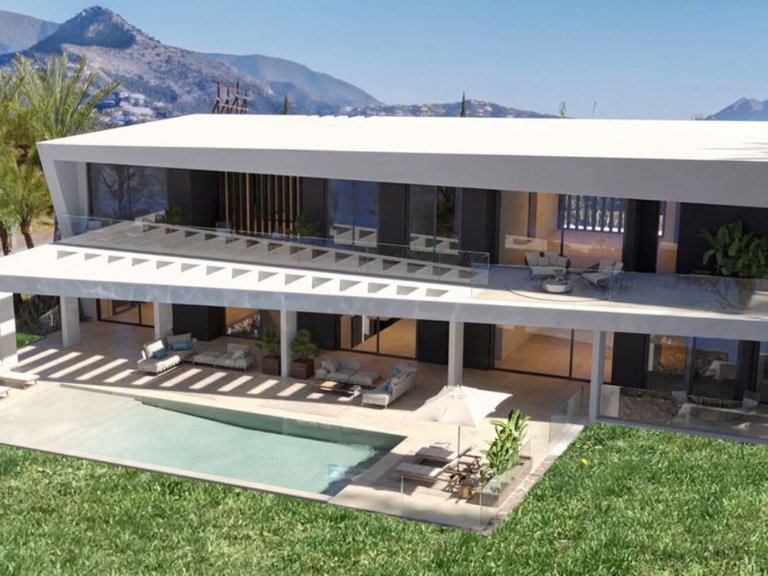 Villa for Sale in Marbella, Malaga 1