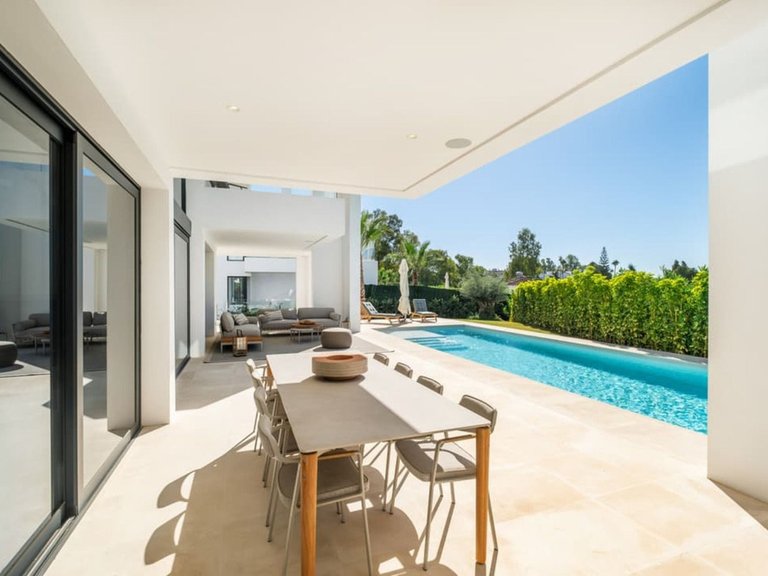 Villa for Sale in Estepona, Malaga 13
