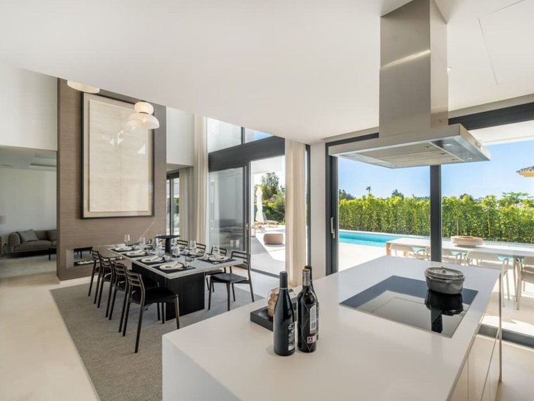 Villa for Sale in Estepona, Malaga 14