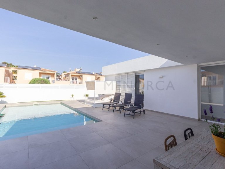 Villa for Sale in Cala Blanca, Menorca 2