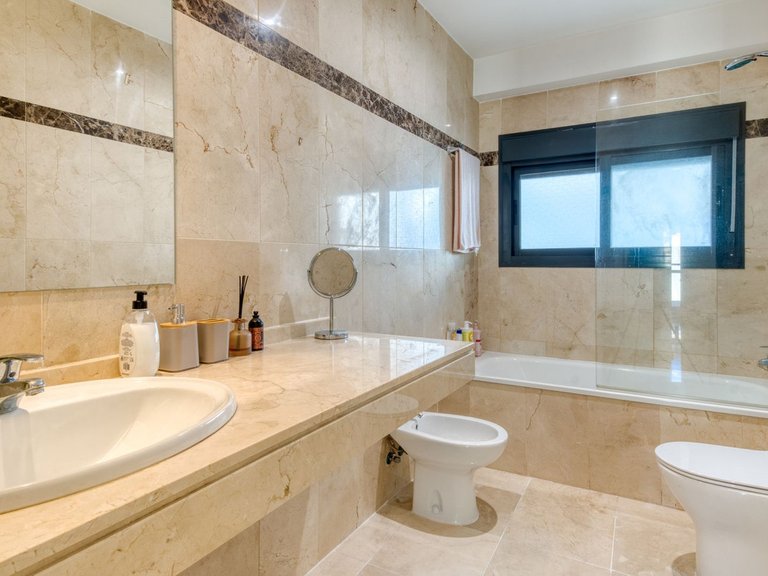 Apartment for Rent in Estepona, Malaga 18
