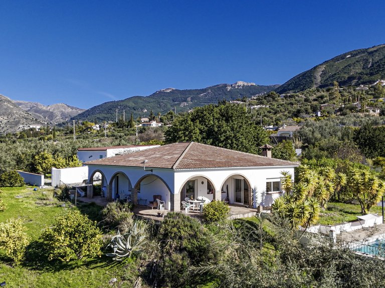 Villa for Sale in Alcaucin, Malaga 5