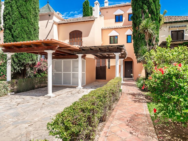Town House for Sale in Estepona, Malaga 1