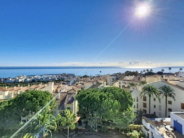 Penthouse for Sale in La Duquesa, Malaga 2