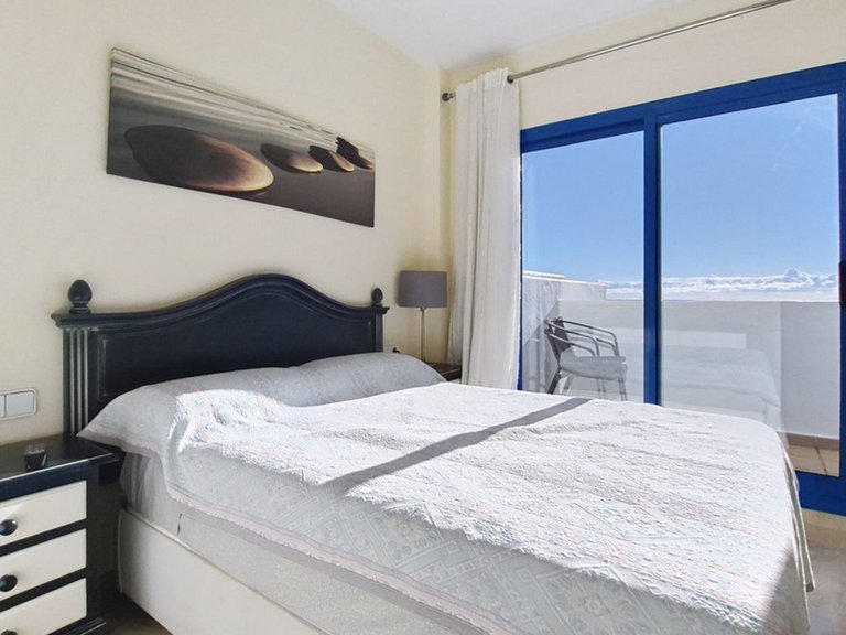 Penthouse for Sale in La Duquesa, Malaga 7