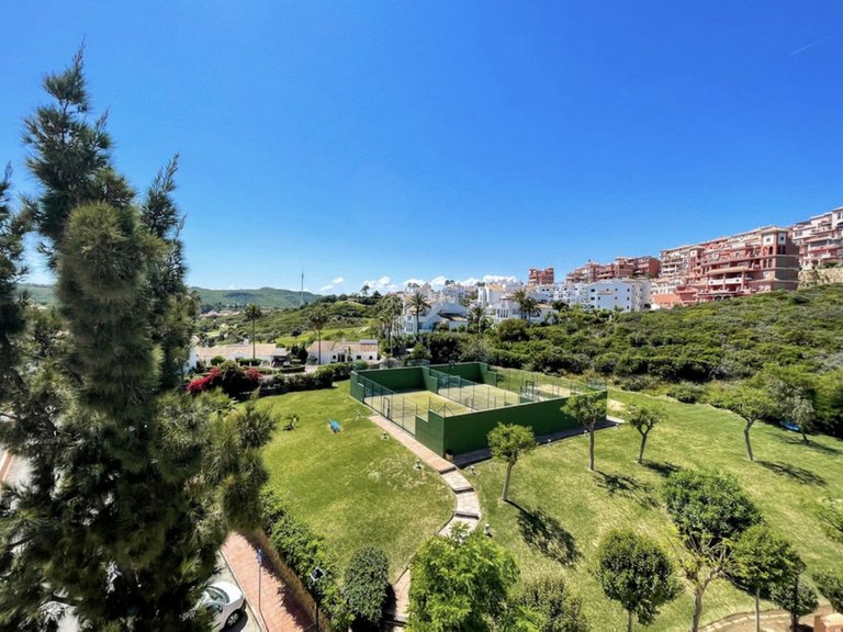 Penthouse for Sale in La Duquesa, Malaga 8