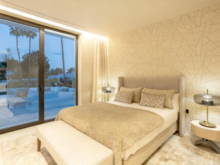 Villa for Sale in Estepona, Malaga 10