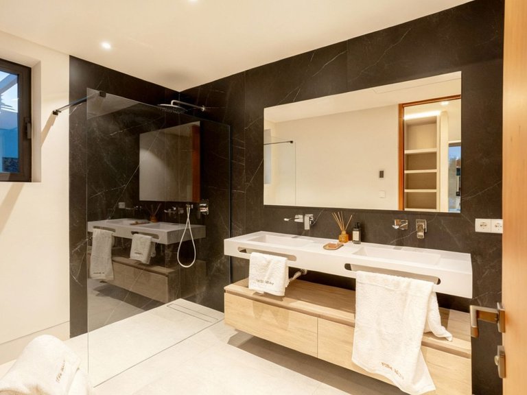 Villa for Sale in Estepona, Malaga 20