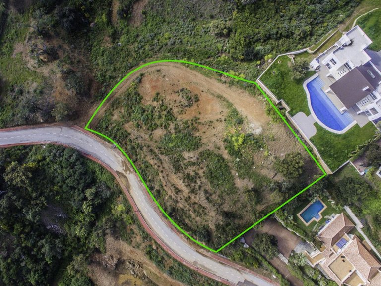 Villa for Sale in La Mairena, Malaga 9