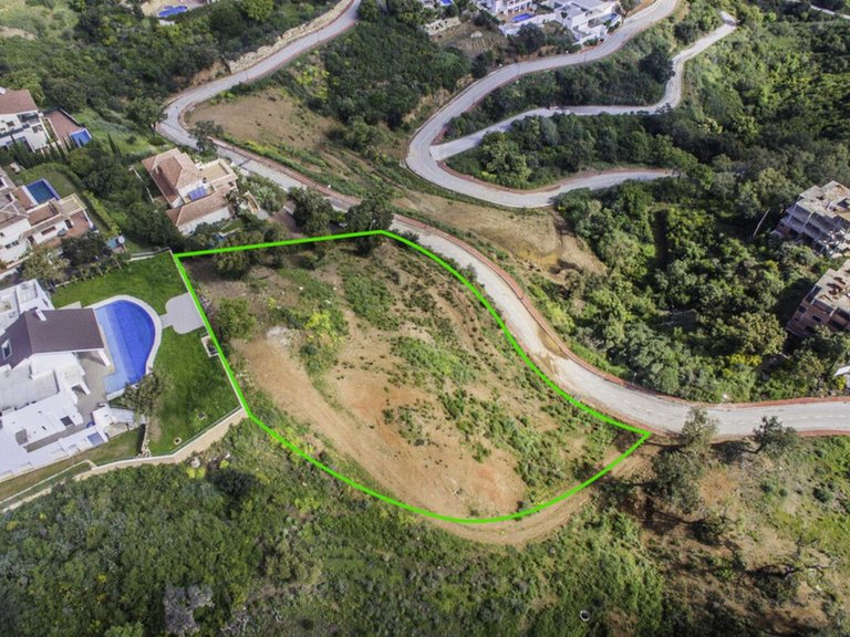 Villa for Sale in La Mairena, Malaga 10