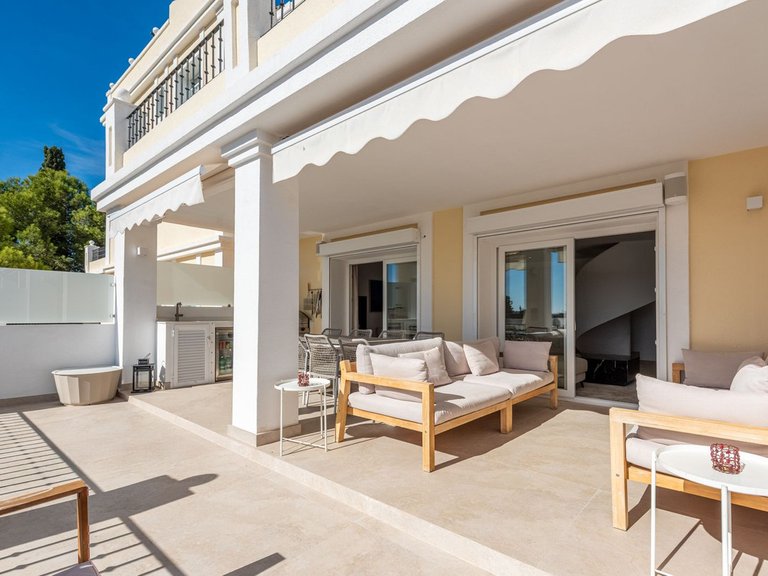 Town House for Sale in Nueva Andalucia, Malaga 4