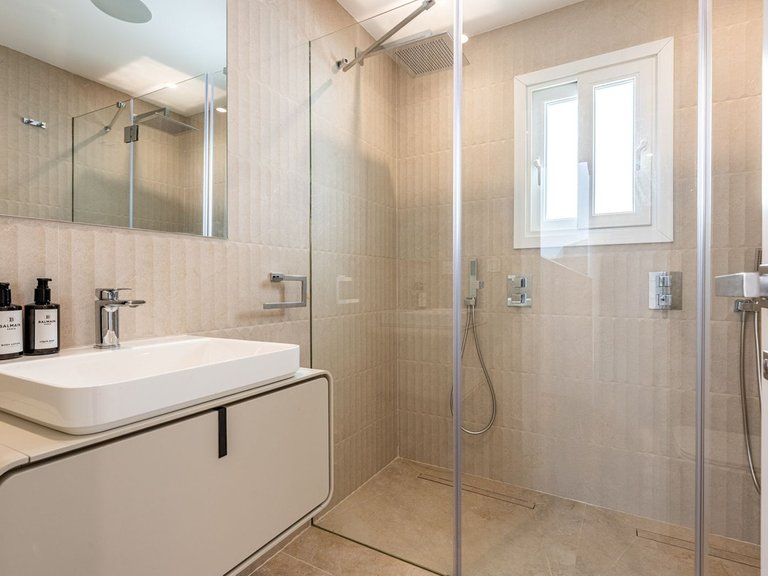 Town House for Sale in Nueva Andalucia, Malaga 19
