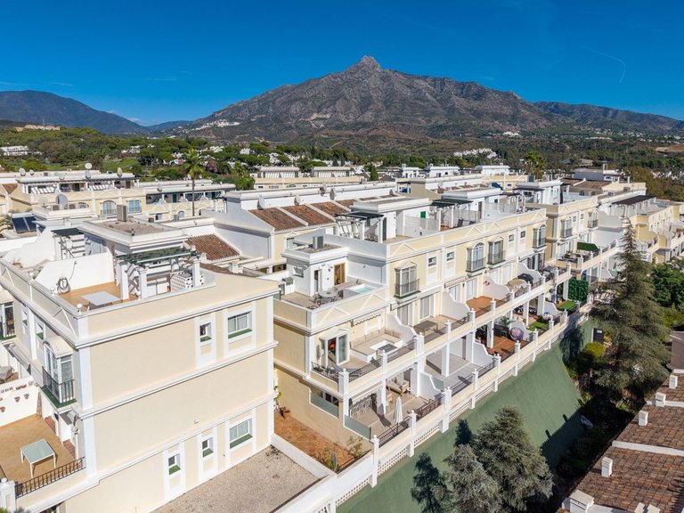 Town House for Sale in Nueva Andalucia, Malaga 34