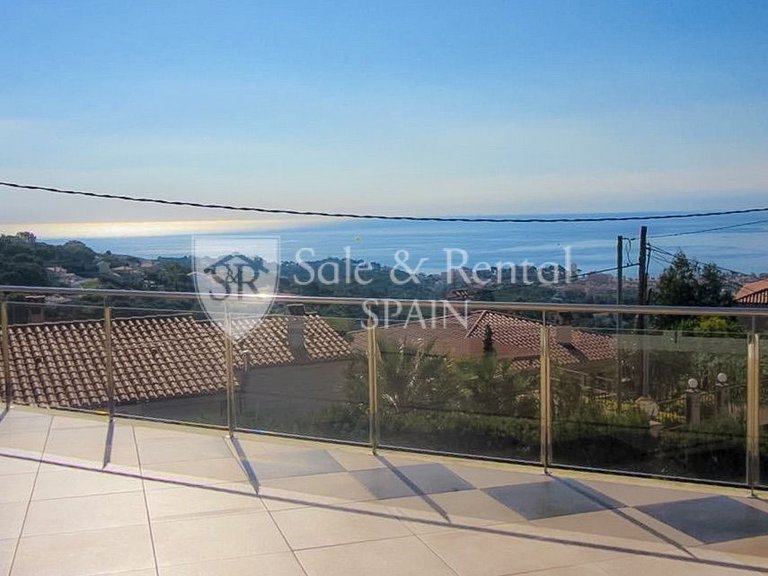 Villa for Sale in Lloret De Mar, Gerona 5