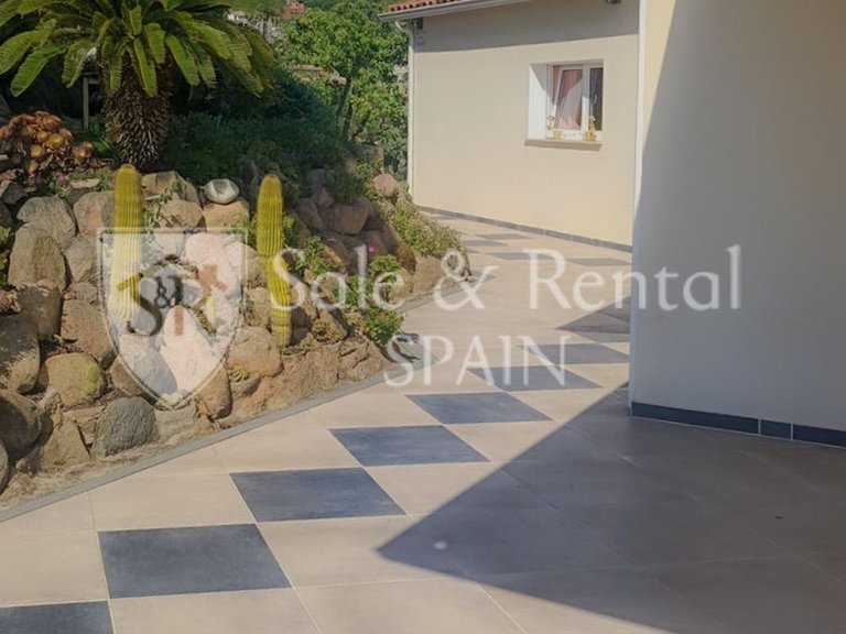 Villa for Sale in Lloret De Mar, Gerona 6