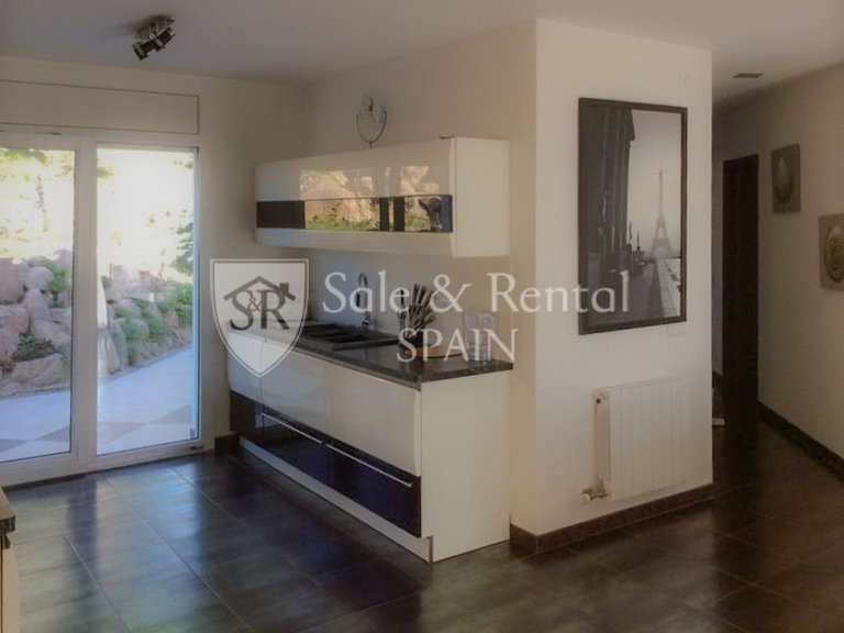 Villa for Sale in Lloret De Mar, Gerona 11