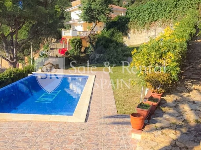 Villa for Sale in Lloret De Mar, Gerona 29
