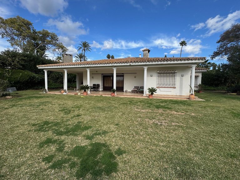 Villa for Sale in Estepona, Malaga 7
