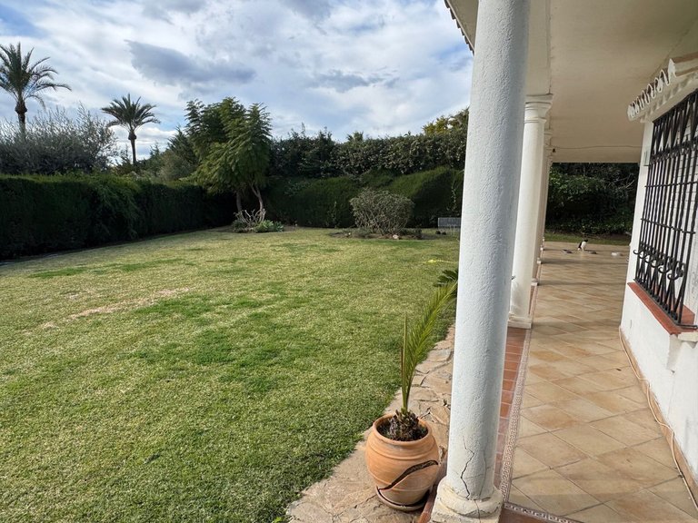 Villa for Sale in Estepona, Malaga 10