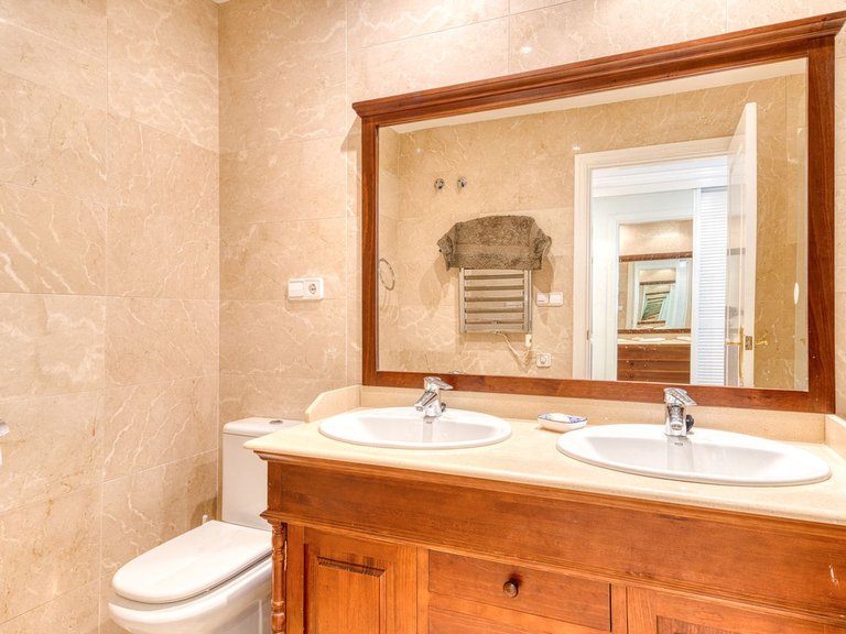 Apartment for Sale in Los Arqueros, Malaga 11