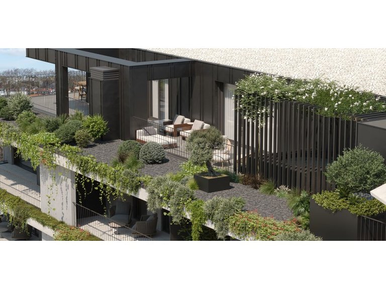 Apartment for Sale in Porto, Porto 17