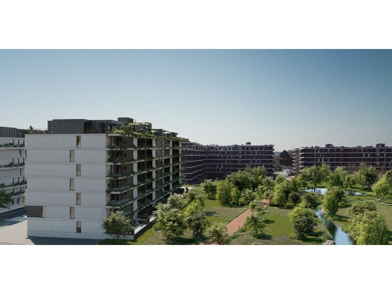 Apartment for Sale in Porto, Porto 22