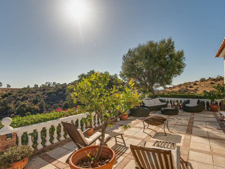 Villa for Sale in La Cala De Mijas, Malaga 2