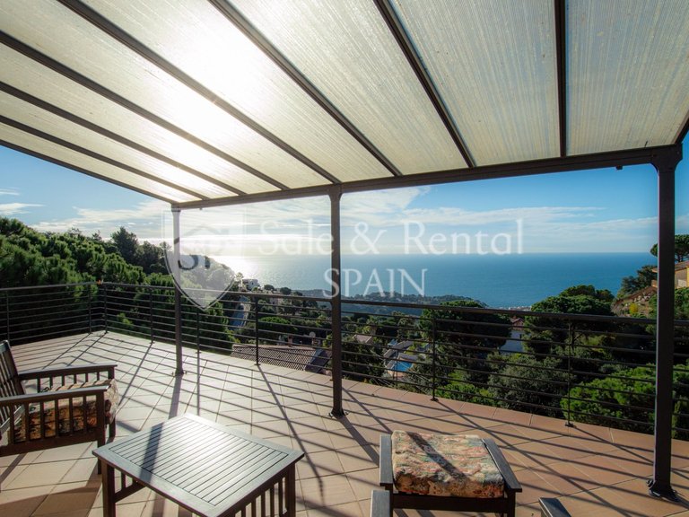 Villa for Sale in Lloret De Mar, Gerona 2