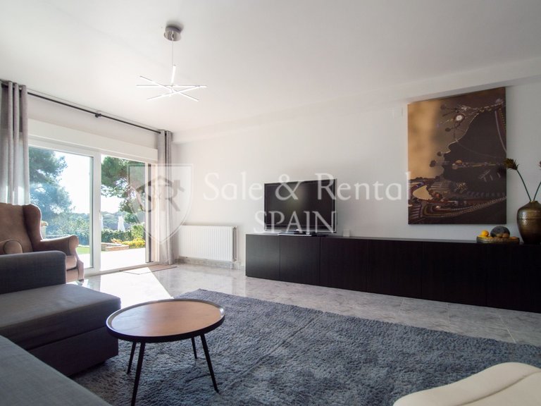 Villa for Sale in Lloret De Mar, Gerona 10