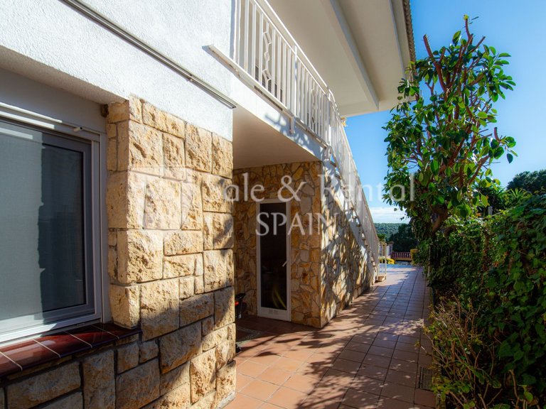 Villa for Sale in Lloret De Mar, Gerona 29