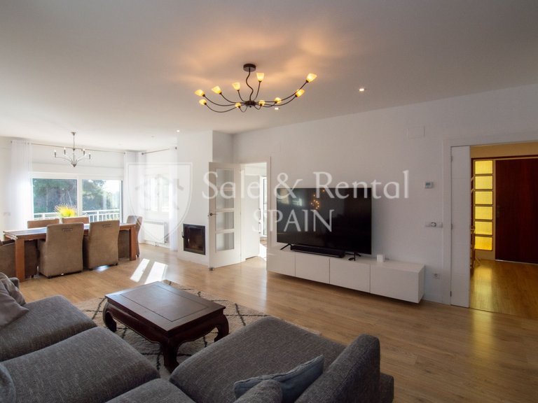 Villa for Sale in Lloret De Mar, Gerona 40
