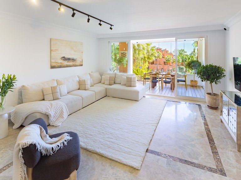 Apartment for Sale in Nueva Andalucia, Malaga 2