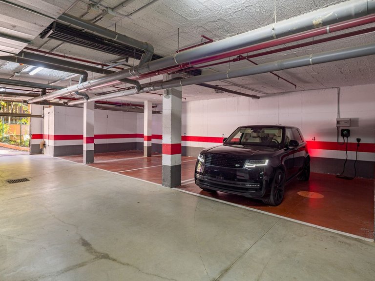 Apartment for Sale in Nueva Andalucia, Malaga 15