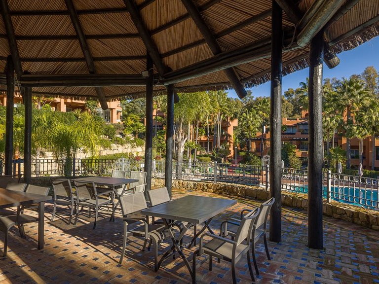 Apartment for Sale in Nueva Andalucia, Malaga 17