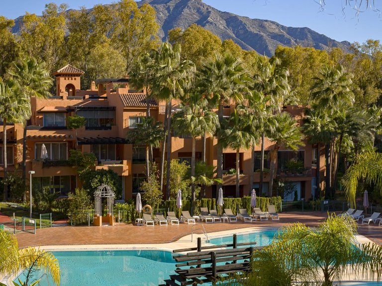 Apartment for Sale in Nueva Andalucia, Malaga 21