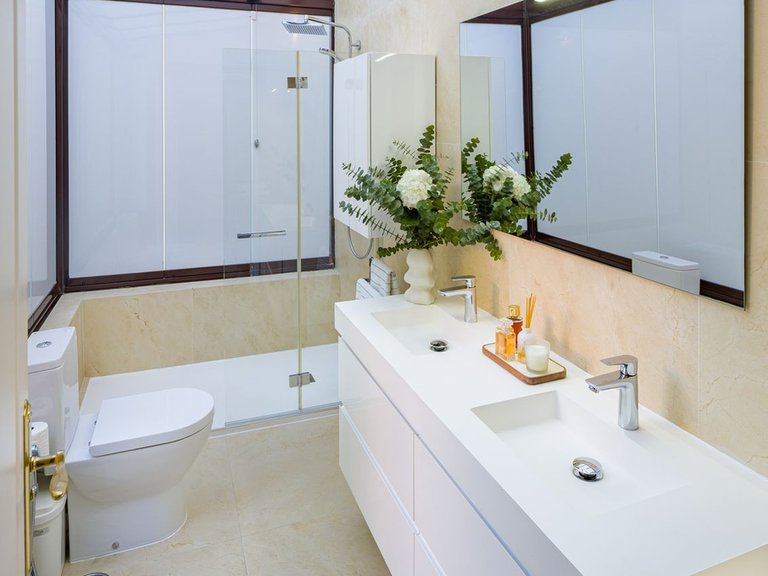 Apartment for Sale in Nueva Andalucia, Malaga 4