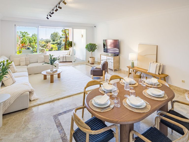 Apartment for Sale in Nueva Andalucia, Malaga 8