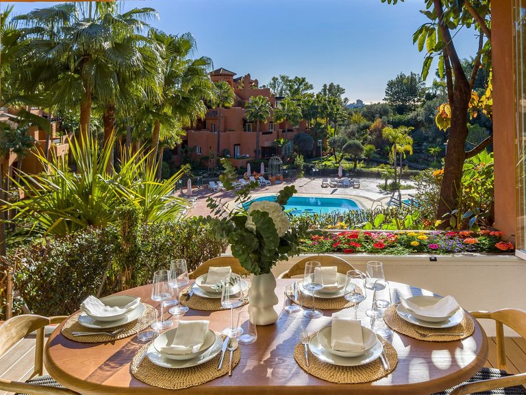 Apartment for Sale in Nueva Andalucia, Malaga 24