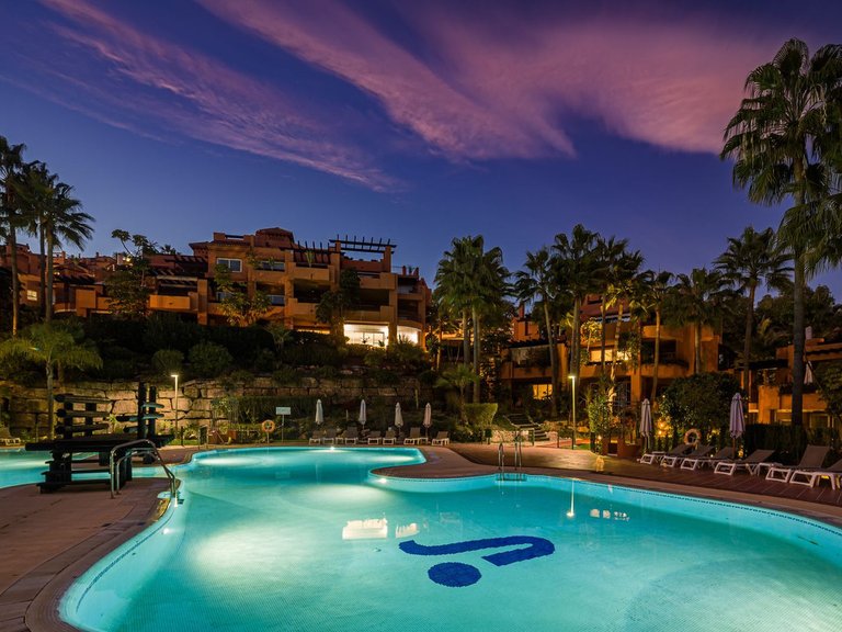 Apartment for Sale in Nueva Andalucia, Malaga 25