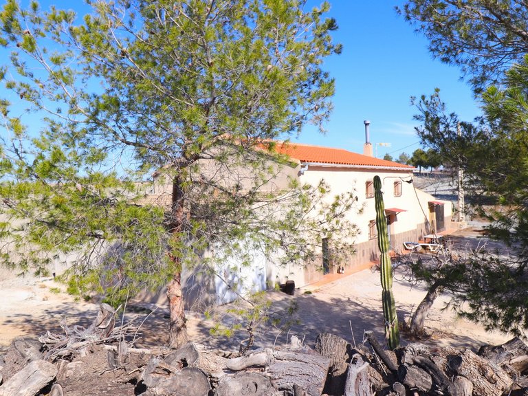 Country House for Sale in Velez-rubio, Almeria 2