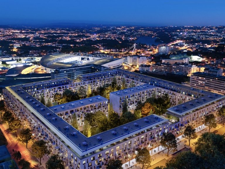 Apartment for Sale in Porto, Porto 11