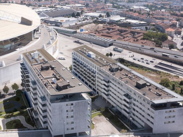 Apartment for Sale in Porto, Porto 21