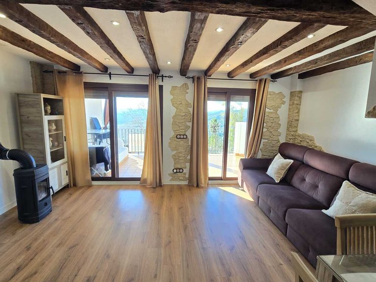 Town House for Sale in Alcaucin, Malaga 4