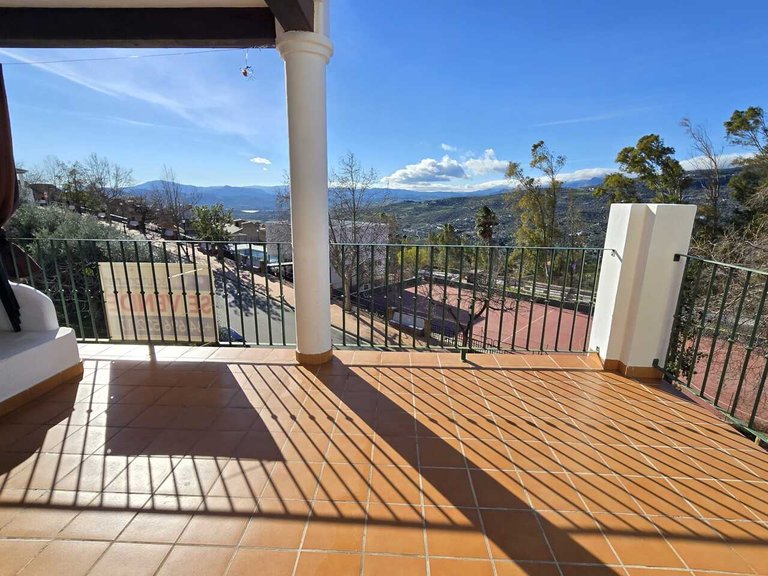 Town House for Sale in Alcaucin, Malaga 2