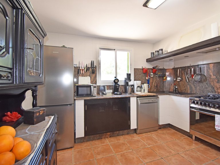 Country House for Sale in Llucmajor, Balearic Islands 3