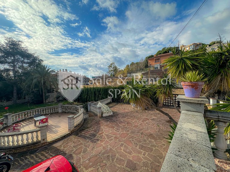 Villa for Sale in Lloret De Mar, Gerona 38