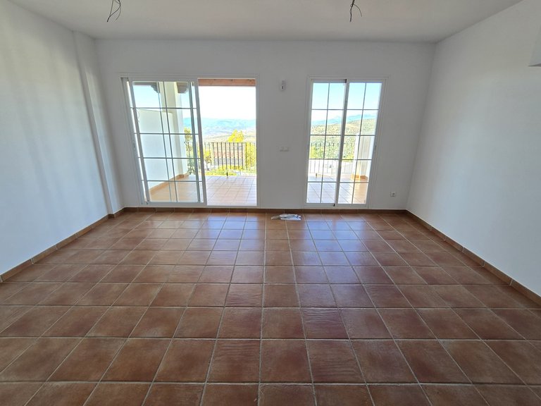Town House for Sale in Alcaucin, Malaga 13